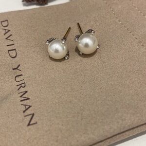 David Yurman Pearl Stud Earrings with Diamond